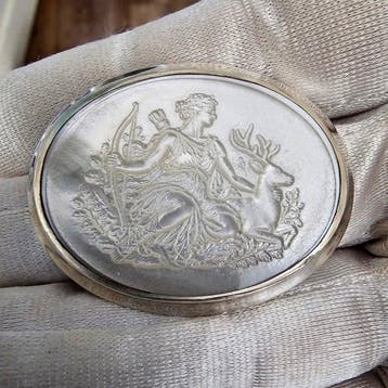 Zilver, Klassieke mythologie: Diana, de jager - parelmoeren