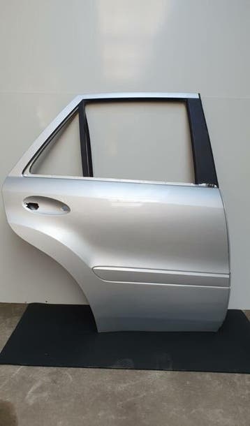 Portier rechtsachter Mercedes ML-klasse w164 (P003), Gebruikt, Deur, Mercedes-Benz, Rechts