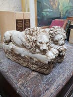 sculptuur, Coppia di leoni Il dormiente e il vegliante -