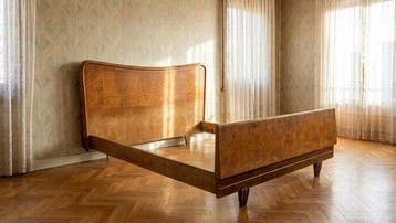 Bed - Hout - Ondertekend