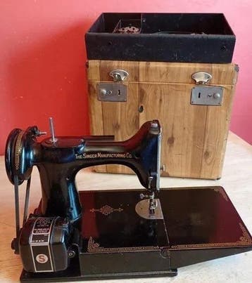 Singer Featherweight 221-1 Naaimachine - IJzer