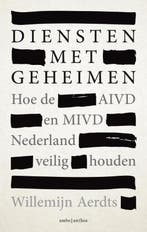 Diensten met geheimen 9789026354120 Willemijn Aerdts, Verzenden, Gelezen, Willemijn Aerdts