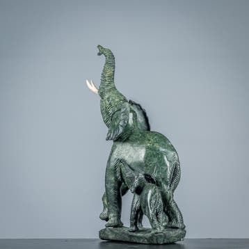 beeld; Joshua Chirume - Olifant met kalf, Antiek en Kunst, Ophalen of Verzenden, Zoogdier, 20 - 50 cm, Steen of Keramiek