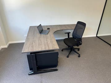 Tweedehands Ahrend Hoekbureaus - Vanaf 285 (Excl) per stuk, Aankleding binnen, Ophalen of Verzenden, Gebruikt, Bureau