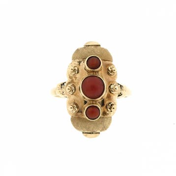 Vintage gouden ring met bloedkoraal, Gebruikt, Ophalen of Verzenden, Kleiner dan 17, Met edelsteen