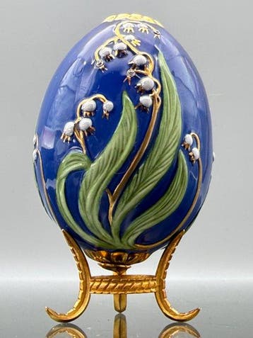 Fabergé ei - Imperiaal juwelei, versierd met 24-karaats goud