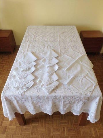 Tafelkleed (24) - 240 cm - 160 cm - Zuiver linnen