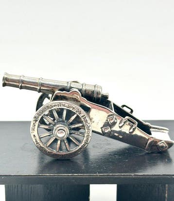 No reserve-Groot en zwaar (71,00 gr) antiek zilveren, Antiek en Kunst