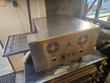 Lopende band pizzaoven 220v  in VEILING, Gebruikt, Ovens, Magnetrons en Steamers
