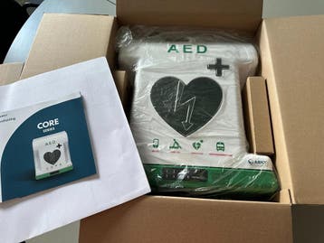 AED ARKY Core Plus wandgemonteerde box voor buitengebruik, Ophalen of Verzenden, Gebruikt