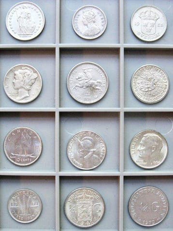 Wereld. 12 Different nice quality silver coins 1862-1970 |