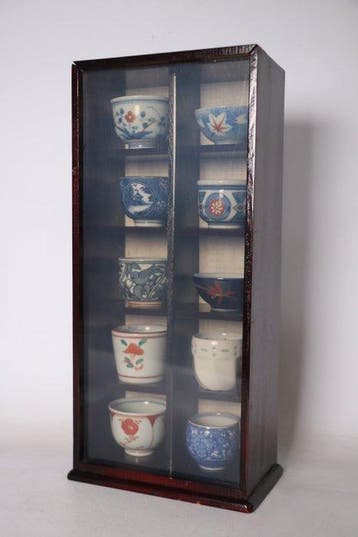 Set van 10 handgeschilderde Mino-ware porseleinen sakébekers