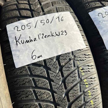 2 x Kumho 205-50-16 Winterbanden 6mm, Auto-onderdelen, Banden en Velgen, Gebruikt, 16 inch, Band(en), Personenwagen