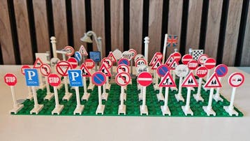 Lego MOC (My own creation) - 55x LEGO Traffic Signs & Posts, Kinderen en Baby's, Nieuw