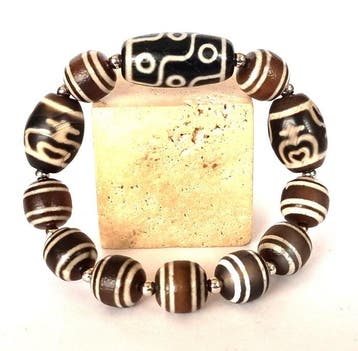 Authentieke boeddhistische armband – agaat - dZi met negen