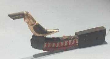 Een unieke kano-boeg uit Humboldbaai, Nieuw-Guinea. - Tana