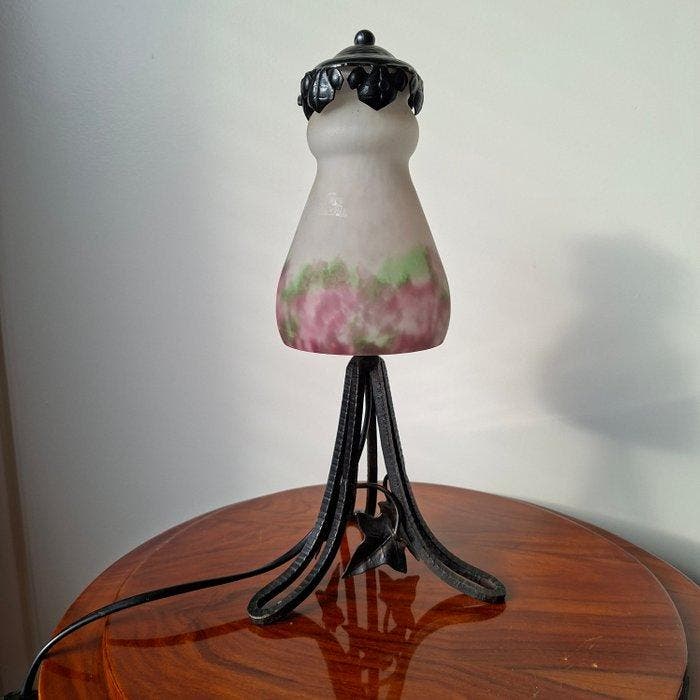 Muller Frères - Tafellamp - smeedijzer. pate de verre, Antiek en Kunst, Kunst | Designobjecten