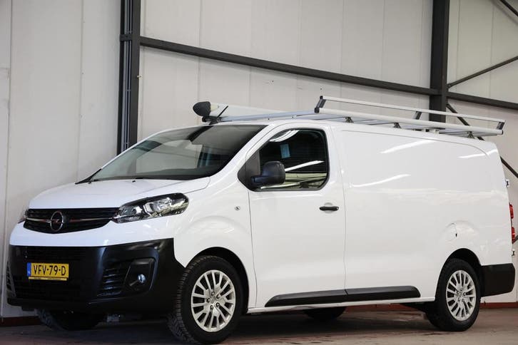 Opel Vivaro 1.5 CDTI L3H1 LANG IMPERIAAL EN TREKHAAK, Auto's, Bestelauto's, Dealer onderhouden, Onderhoudsboekje, Handgeschakeld