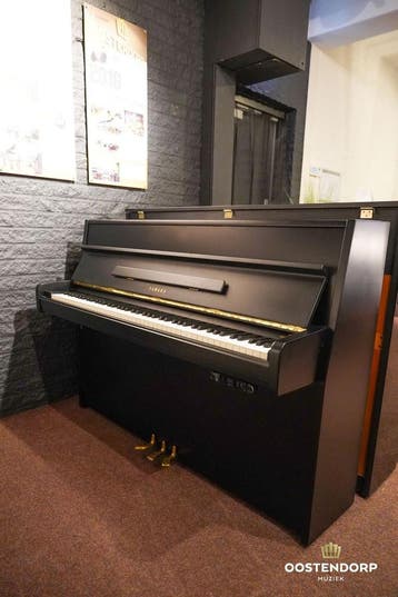 Yamaha 106 piano B Silent One, Zo goed als nieuw
