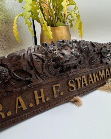 Naambord R. A. H. F. Staakman - Ca. 1960 - Papan Nama Ukir -