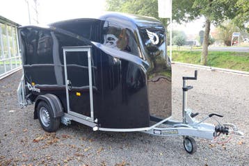 Debon Cargo 1300 polyester gesloten aanhanger 300x155x168cm, Ophalen, Nieuw