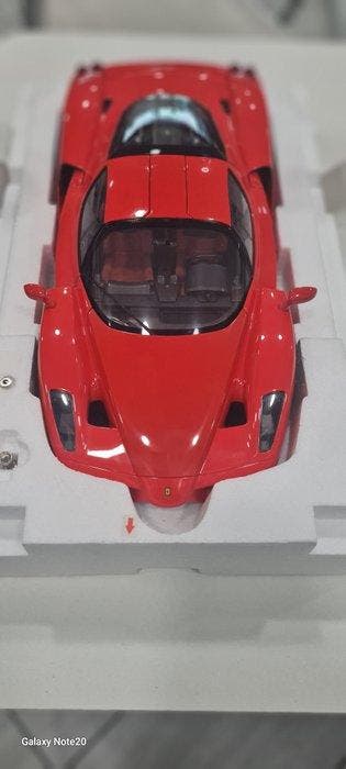 Kyosho 1:12 - Modelauto - Ferrari Enzo modello auto, Hobby en Vrije tijd, Modelauto's | 1:5 tot 1:12