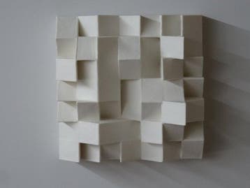 Hans Meeuwsen - Reliëf, 2026 - 72 wit porseleinen wandrelief
