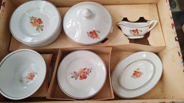 S.C. RICHARD - Tafelservies voor 6 (42) - Porselein -, Antiek en Kunst