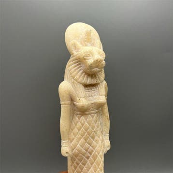 Replica van het oude Egyptische Standbeeld van Sekhmet, de