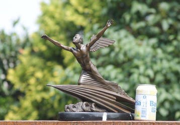 sculptuur, art deco THE AVIATOR - 30 cm - BRONS MARMER