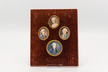 Onbekende kunstenaar - 4 miniatuur portretjes in 1 lijstje,