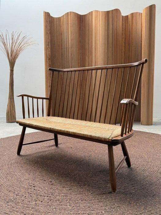 WK Möbel - Arno Lambrecht - Settle (zitbank met hoge, Antiek en Kunst, Antiek | Meubels | Stoelen en Banken