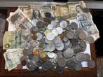 Wereld. Lot of 1.3kg Coins and Banknotes Various dates
