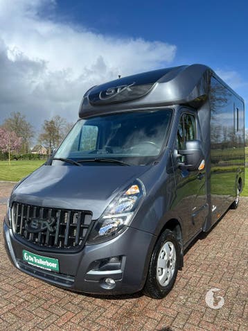 Uniek! STX paardenwagen 2022 - 29.000KM!, Ophalen, Zo goed als nieuw, Polyester, 1½-paards trailer
