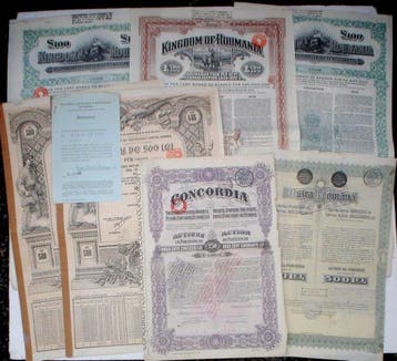 Roemenië. 12 x Roumanian Government Bonds, 3 x ; 2 differend