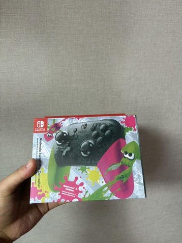 Nintendo - Switch Pro Controller Splatoon 2 Edition -, Spelcomputers en Games, Nieuw