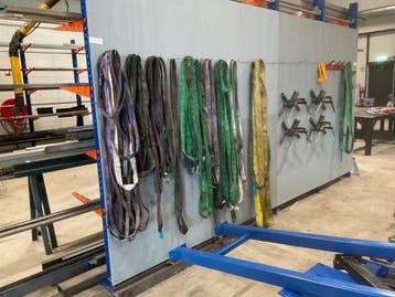Online veiling: Diverse hijsbanden en werkplaatsklemmen, Gebruikt
