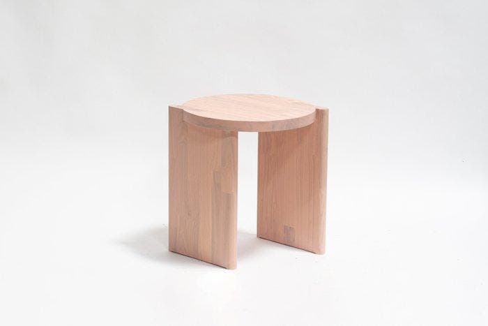 Studio Yann Gandon - Kruk - Ash - Shift Stool - lichtroze, Antiek en Kunst, Kunst | Designobjecten