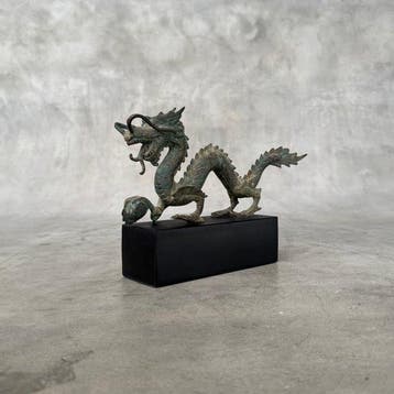 NO RESERVE PRICE - Chinese Dragon Green Patina on Base -