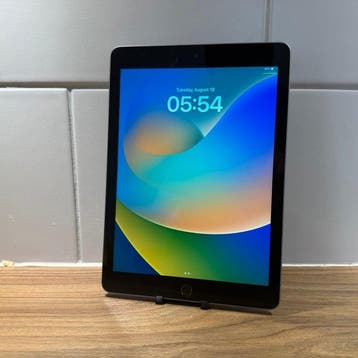 Apple iPad (5th generation) 128GB Wifi - Mobiele telefoon, Nieuw