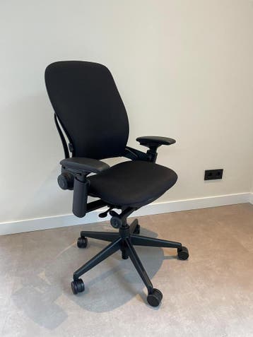 ZGAN Steelcase Leap V2 bureaustoel, full option, Verzenden, Zwart, Zo goed als nieuw, Bureaustoel