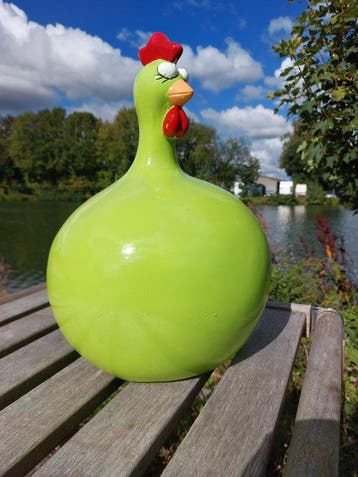 Beeld, funny green balloon chicken - 40 cm - polyresin, Antiek en Kunst
