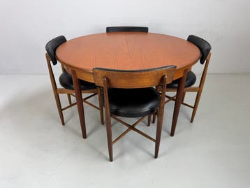 Vintage dressoirs van JUenJU., Zo goed als nieuw, Teakhout, Vintage, Met deur(en)