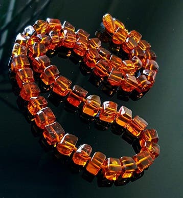 Amber Unieke Baltische barnsteenketting - kubusvormige