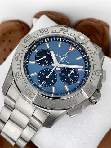 Online veiling: Breitling - Super Avenger B01 Chronograph 46, Nieuw