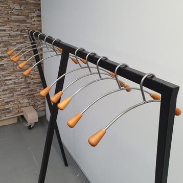 Design garderoberek - 151x130x63 cm, Huis en Inrichting, Ophalen of Verzenden, Nieuw