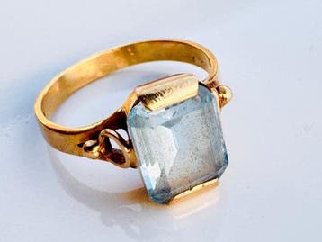 Ring - 18 karaat Geel goud - 3.31ct. tw. Topaas, Nieuw