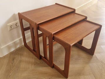 Set bijzettafels - nesting - Teak - Drie bijzettafeltjes