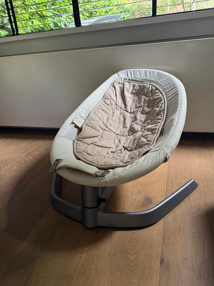 Nuna Leaf Wipstoel // Beige, Kinderen en Baby's, Kinderkamer | Tafels en Stoelen, Stoel(en), Gebruikt, Ophalen