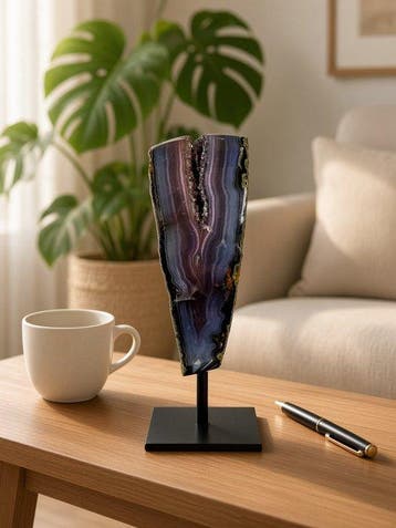 NO RESERVE PRICE - Quality polished agate amethyst on stand, Verzamelen